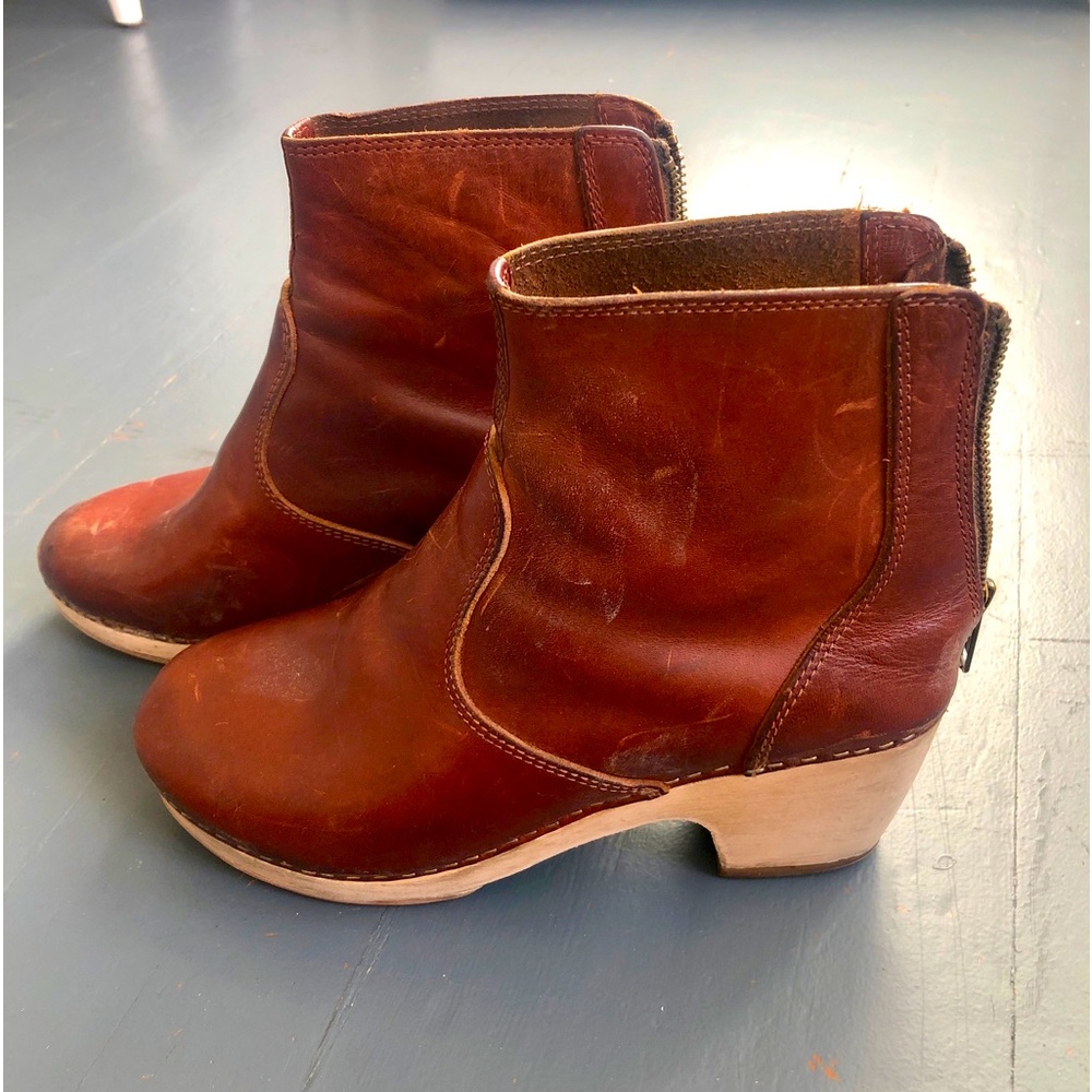 My favorite clog boots! But it’s time to sell them.